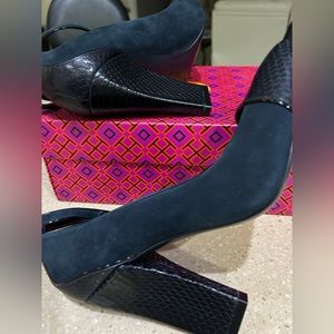 Tory Burch heels, navy blue, leather and suede.  Size 91/2 like new.